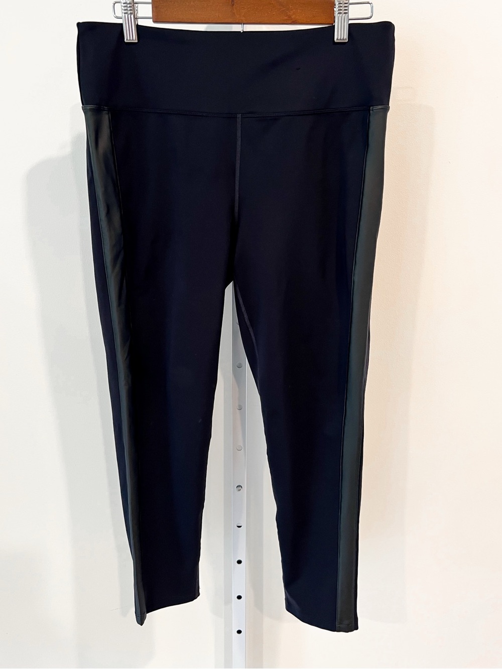 Nanette Lepore Black Faux Leather Side Panel Athletic Leggings Womens Sz XL